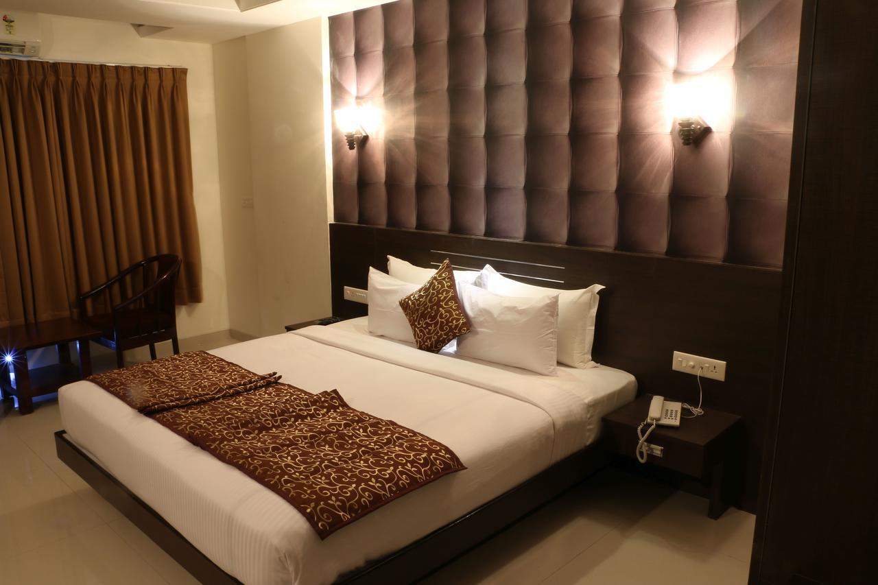 Hotel Reevanta Daman Exterior photo
